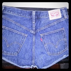 Levi cut off jean shorts
